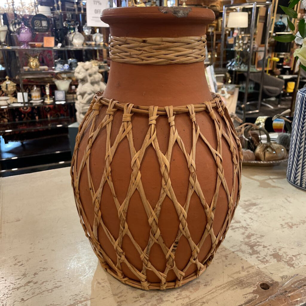 Terra Cotta Vase with Jute Roping (in store only)