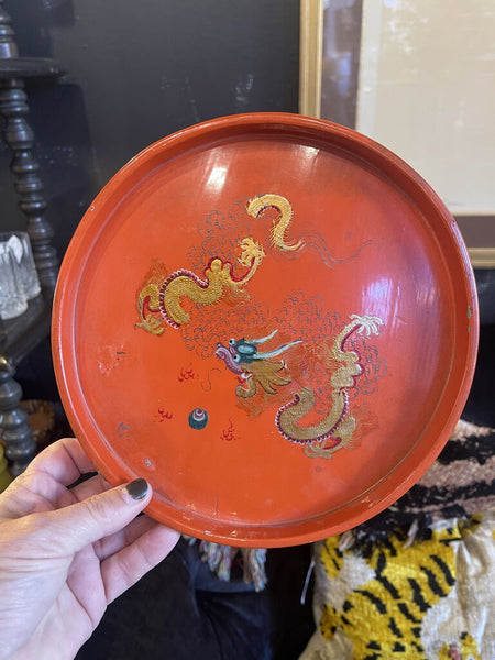 Red lacquer dragon gray 8in diameter