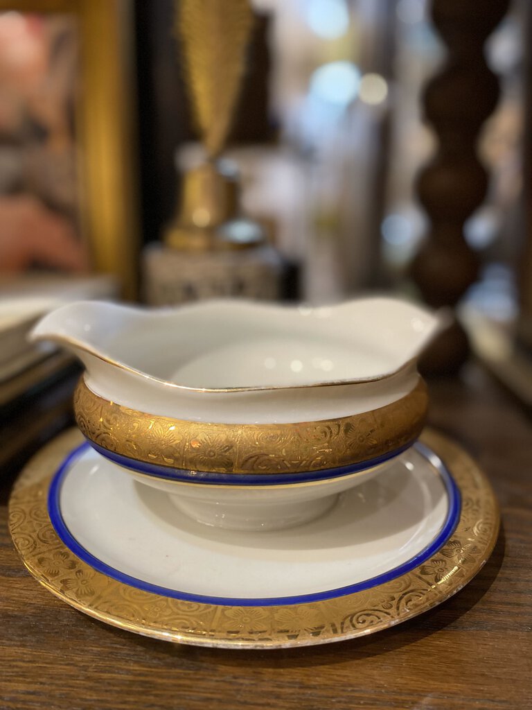 French decor gravy/dip bowl