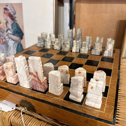 Vintage onyx chess set and board 13x13