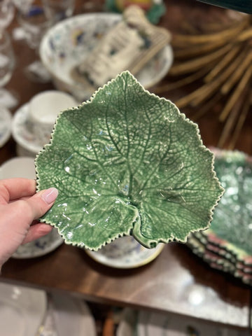 Vintage Bordallo Leaf-Shape Plate #T001