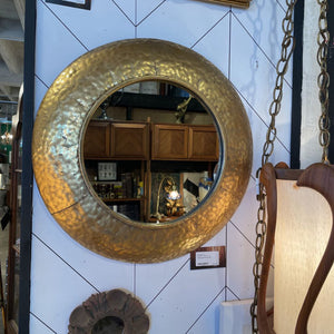 Round gold mirror 19in (IN STORE PICK UP ONLY)