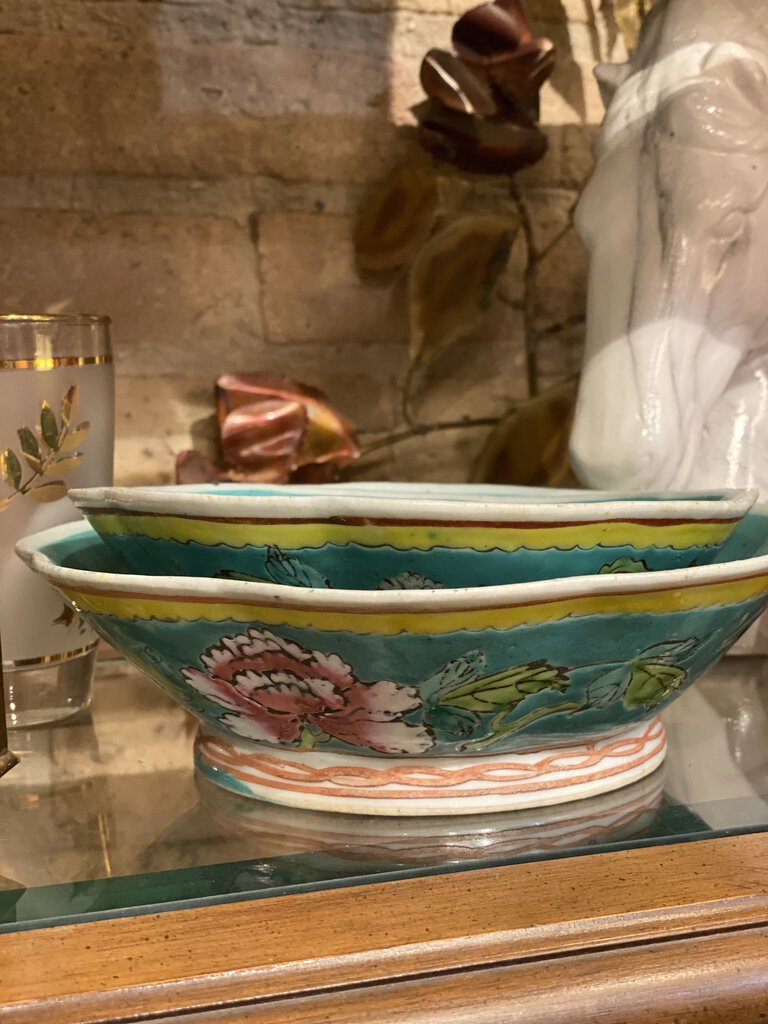 Medium Chinese teal flower bowl