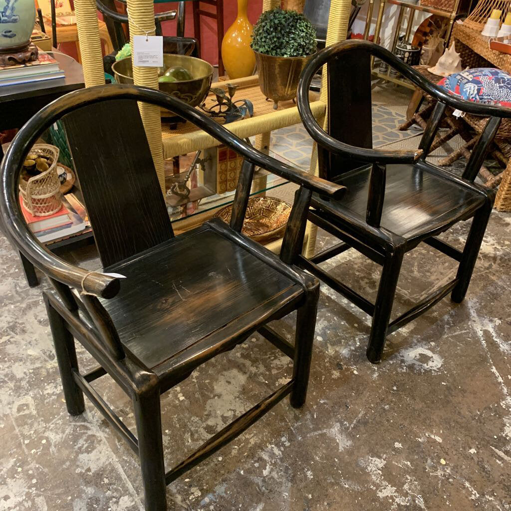 Set of 2 Bentwood Style Asian wishbone style chairs. 26"W, 35"T, 20.5"D (In store pick up only)