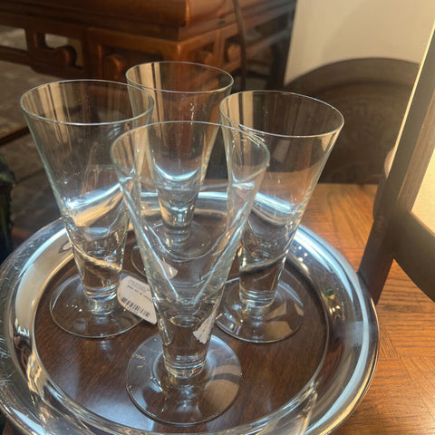 Set of 4 vintage stemmed glasses