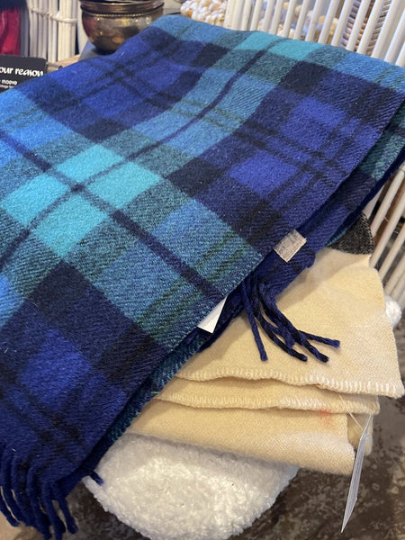 Vintage Irish wool throw 68x60