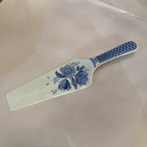 Vintage blue & white porcelain cake server, 10" long-2.5" wide