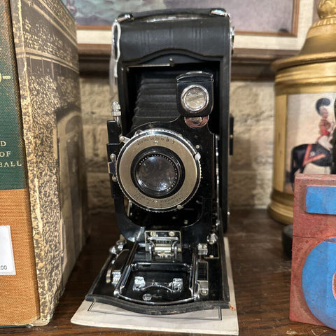 Vintage 3A Kodak camera with booklet