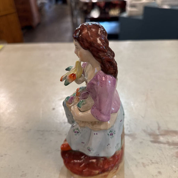 ANTIQUE STAFFORDSHIRE LADY BIRD 8T