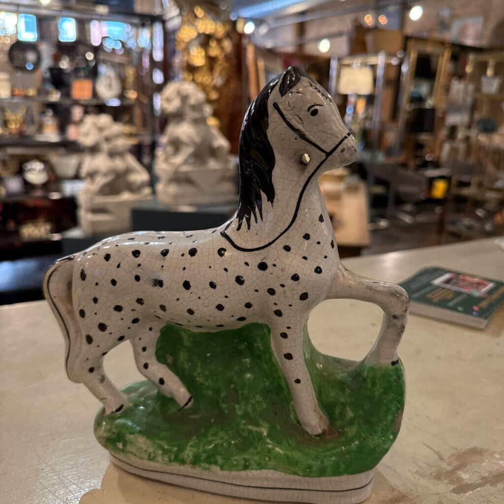 ANTIQUE STAFFORDSHIRE HORSE 9T