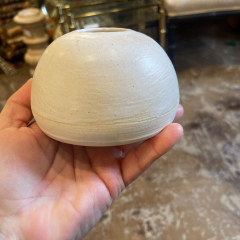 Wheel thrown cream glazed XO pottery from Dayton Ohio Vase 4.5D 2.5T