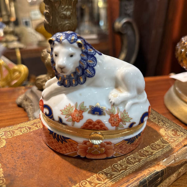 LION BOX