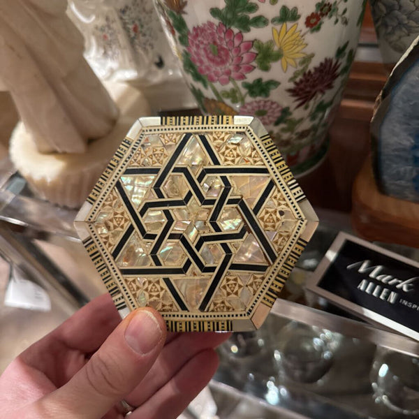 VINTAGE BOX