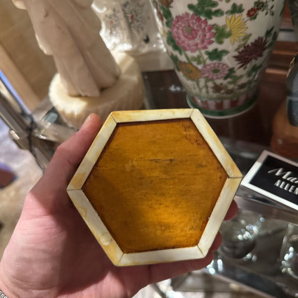 VINTAGE BOX