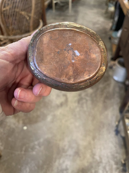 Small copper round planter 4x3x2