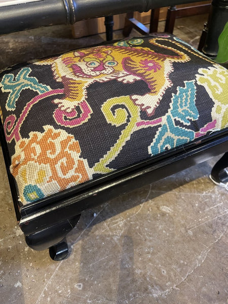 Small vintage footrest 16W 9T 12D