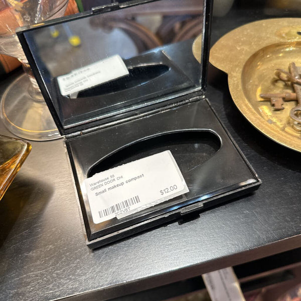 Small makeup compact
