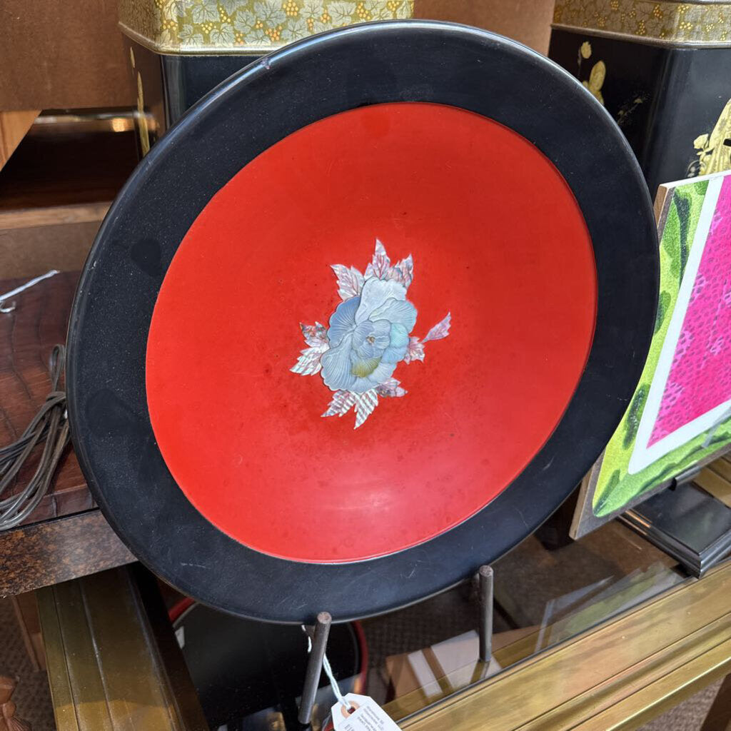 lacquerware bowl w/ mother of pearl inlay (easel NOT included)