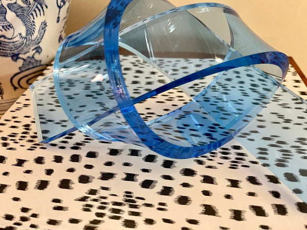 Love knot blue transparent 7in