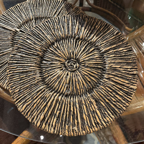 Wicker wood placemat / wall hanging