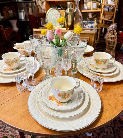 Vintage Taylor Smith floral service for 4, 19 pieces total