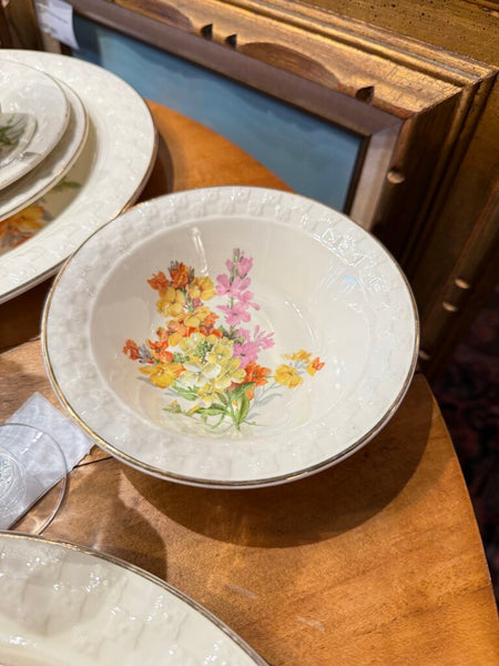 Vintage Taylor Smith floral service for 4, 19 pieces total