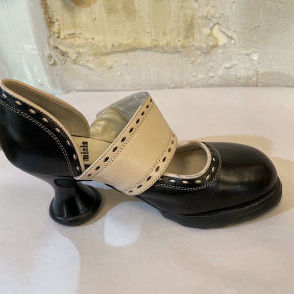 Incredible JOHN FLUEVOG Minis Black + White Shoe Sz: 7 FIRM AS FOUND