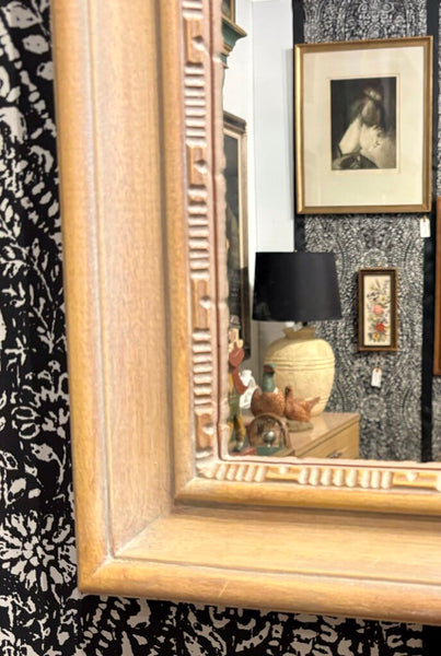 LA BARGE VINTAGE WOODEN MIRROR WITH SHELL MOTIF AND CARVED EDGE | 47"H X 29"W X 2"D