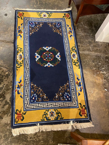 1950s chineses deco rug 35"x 68"
