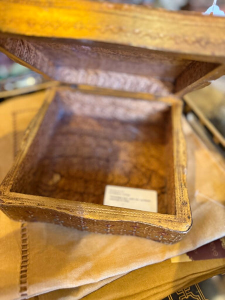 Florentine box with Iris symbols - sourced in Italy