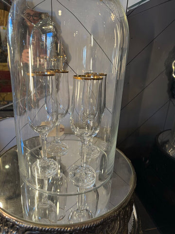 Gold rimmed champagne glasses (set of 4)