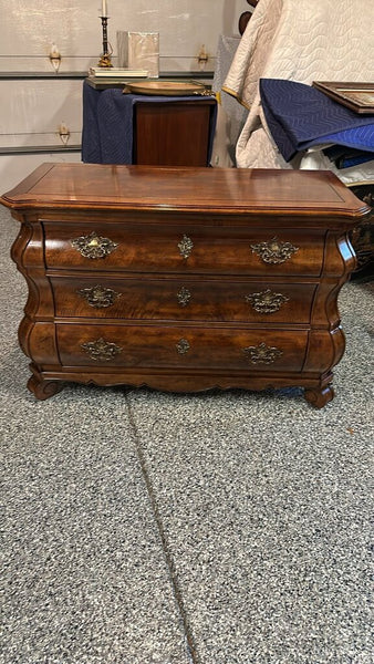 Henredon Louis XV Bombe Chest. Featuring a beautifully contoured silhouette with gracefully curved sides and a scalloped apron. For pick up only. 46.5x19.5x31.5