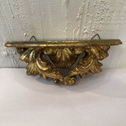Gilt Italian shelf/bracket (9x4 in)