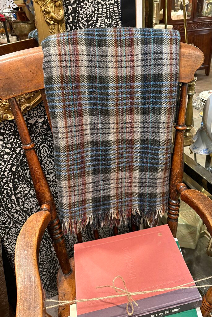 VINTAGE ALL WOOL TARTAN PLAID FRINGED BLANKET THROW MADE IN SCOTLAND