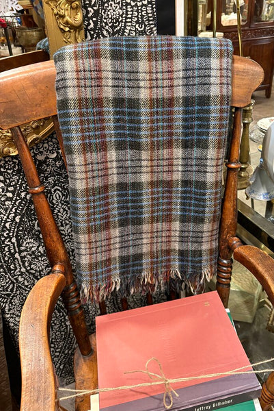 VINTAGE ALL WOOL TARTAN PLAID FRINGED BLANKET THROW MADE IN SCOTLAND