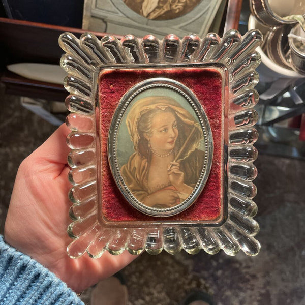 Glass Framed and Velvet Matted Cameo Art 5x4 in