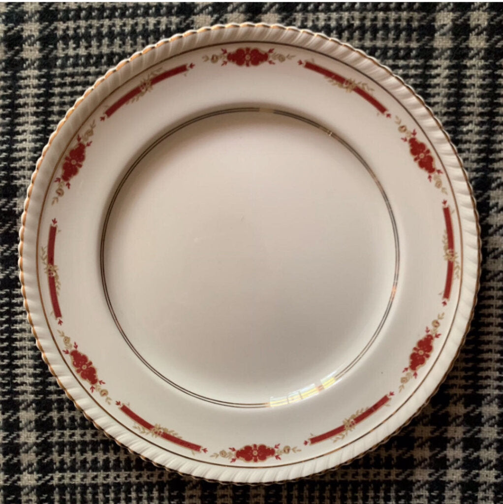 1940s JOHNSON BROTHERS ENGLAND OLDE ENGLISH GUILDFORD PLATES - SET OF 10 | 10" DINNER PLATES