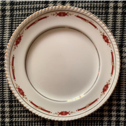 1940s JOHNSON BROTHERS ENGLAND OLDE ENGLISH GUILDFORD PLATES - SET OF 10 | 10" DINNER PLATES