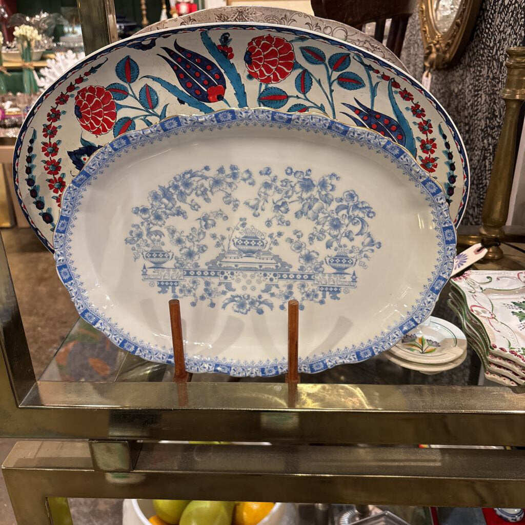 VINTAGE GERMAN BLUE & WHITE SCALLOPED PLATTER