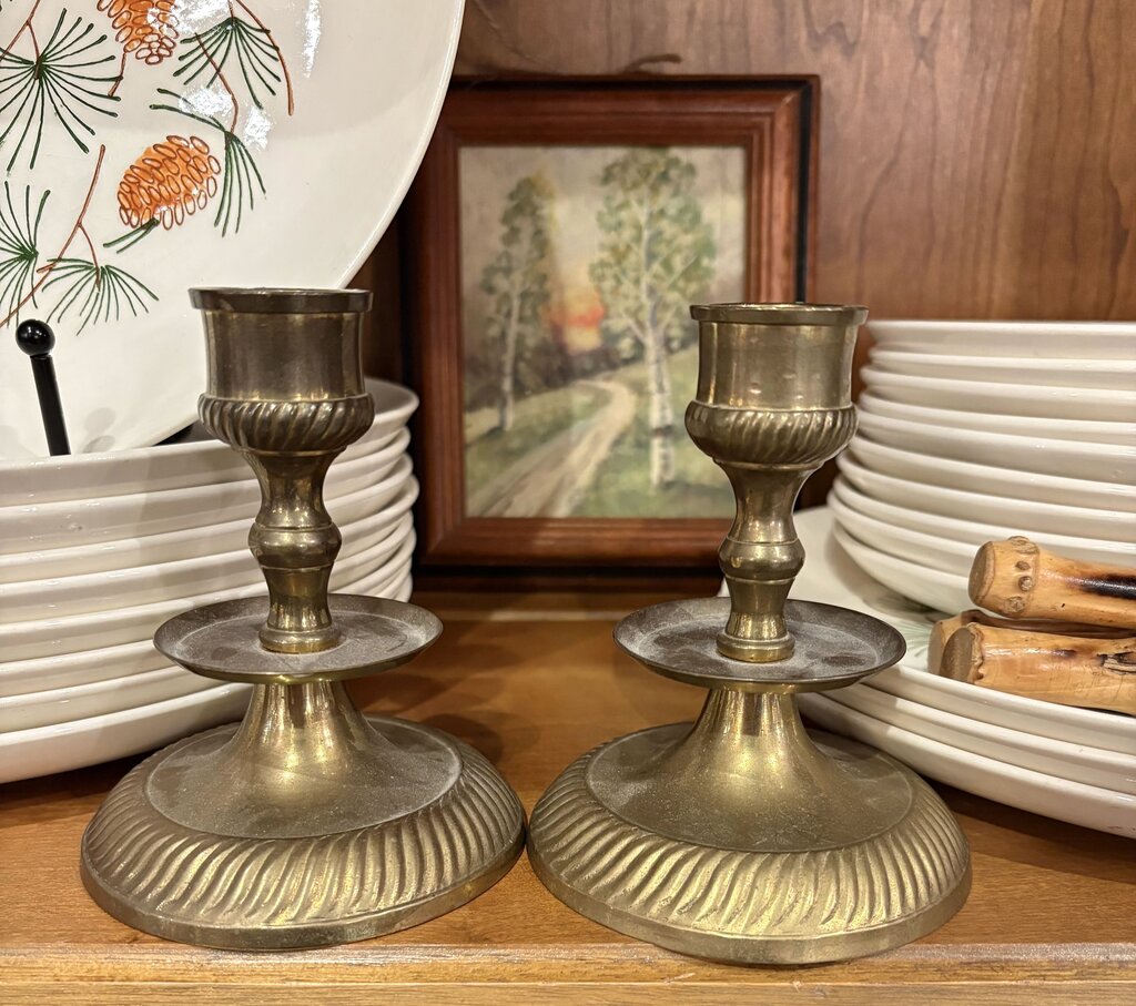 VINTAGE PAIR OF AGED BRASS CANDLE HOLDERS W/DRIP PANS | 4.25" H X 3.25"W