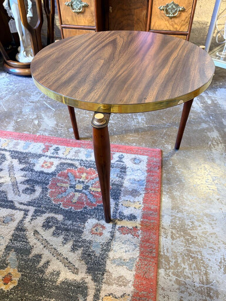 Funky little Mid century modern stacking table approx 18round x15t for pick up only