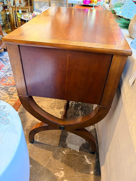 Gorgeous Ethan Allen burled mahogany 2 drawer console table 29.5t x32w x18.5d for pick up only