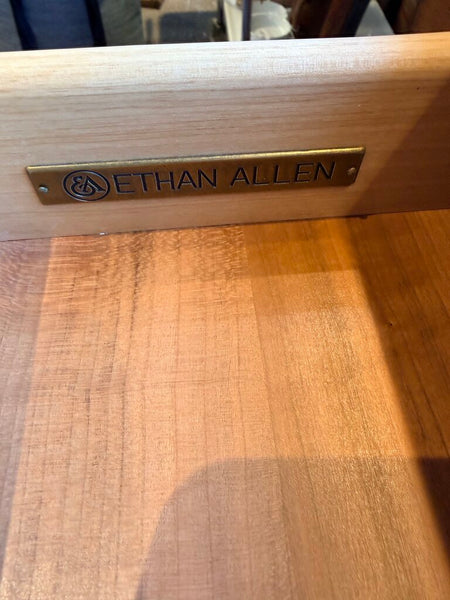 Gorgeous Ethan Allen burled mahogany 2 drawer console table 29.5t x32w x18.5d for pick up only