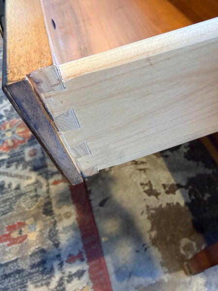 Gorgeous Ethan Allen burled mahogany 2 drawer console table 29.5t x32w x18.5d for pick up only