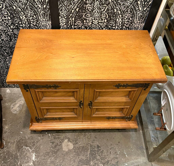 VINTAGE WOODEN CABINET SIDE TABLE WITH SHELVES | 31"W x 16.25"D x 24.5"H