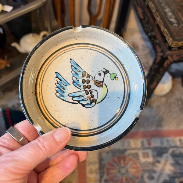 Vintage pottery ashtray with dove