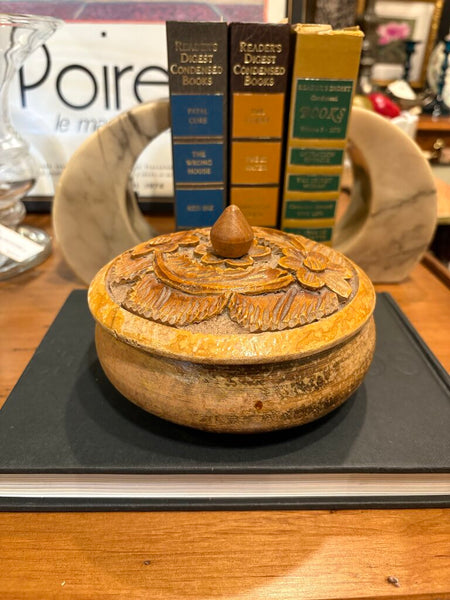 VINTAGE CARVED WOOD LIDDED TRINKET BOWL WITH FLORAL MOTIF | 3.75"H X 5.5"W