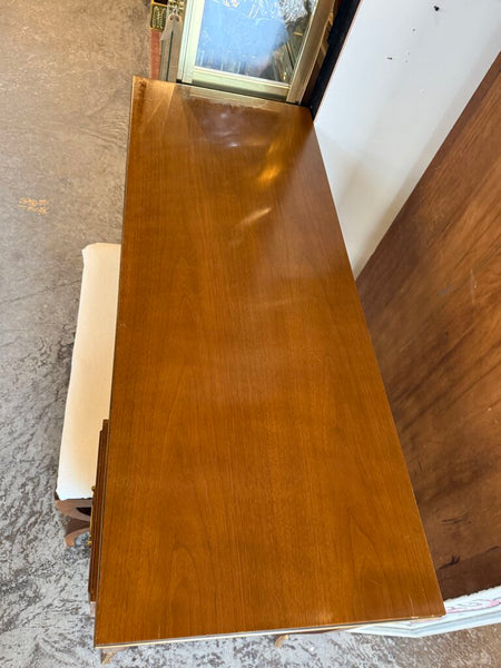 1940s Vanity by Northern Furniture includes bench 30T 19D 48W