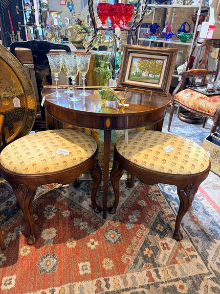 Hickory Chair Georgian styler carved mahogany bench/stool for pick up only approx 20x21w x17d