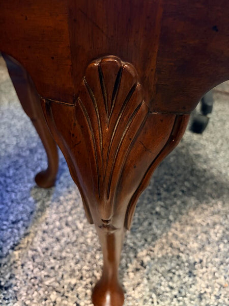 Hickory Chair Georgian styler carved mahogany bench/stool for pick up only approx 20x21w x17d